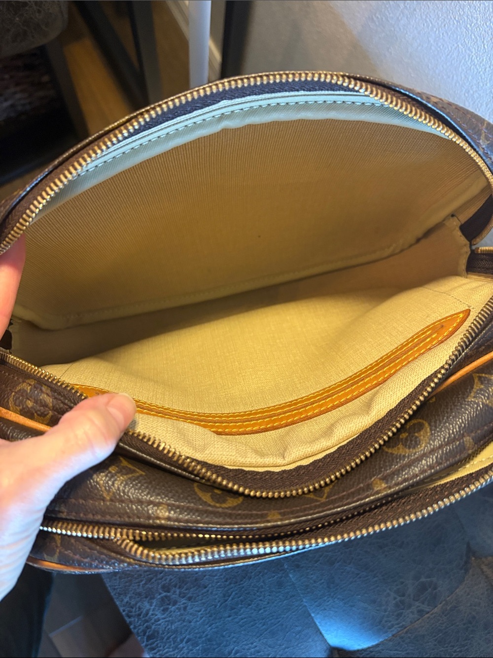 Louis Vuitton Monogram Canvas REPORTER Bag PLUS WALLET  in Brown and Tan EUC!! - Picture 8 of 17